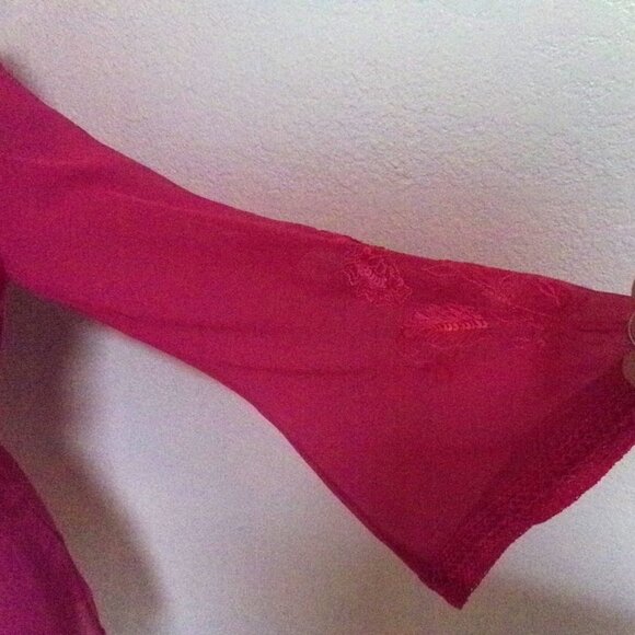 NWT Cami Pink Sheer Embroidered Blouse with Sequins - Picture 3 of 5